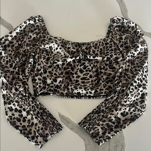 Leopard Print Long Sleeve Crop Top